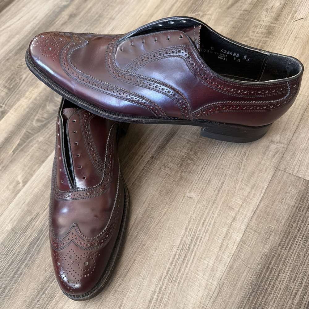 Vintage The Florsheim Wingtip Oxford Mens 10B Imperial Brown Leather